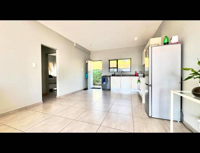 2 BEDROOM APARTMENT FOR SALE IN HILTON CENTRAL